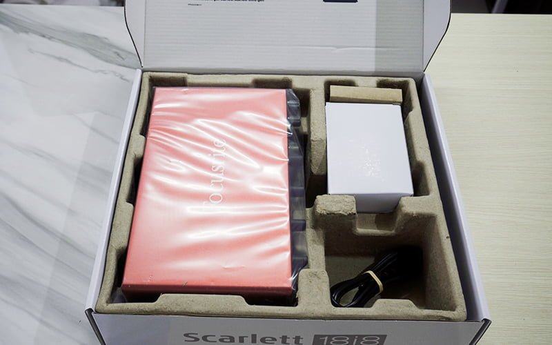 Bên trong Sound card Focusrite Scarlett 18i8 Gen 3